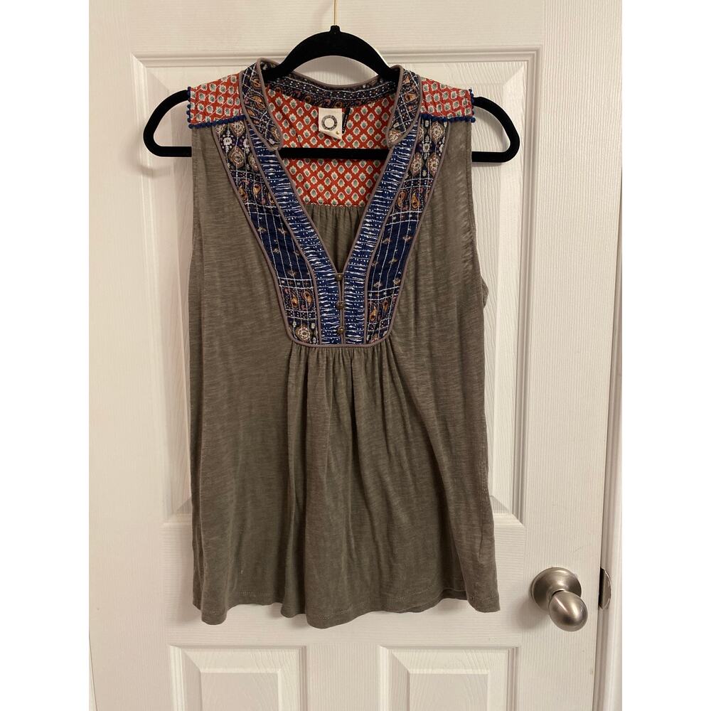 Anthropologie Akemi + Kin Medium Tank Top Embroidered Boho  Artsy Peasant